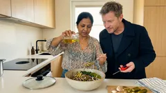 Salát z kuřecích žaludků s okurkami: svěží studená klasika, která překvapí