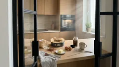 Rychlý čokoládový dort k čaji, který se vždy povede: jeden chytrý trik a sametová poleva