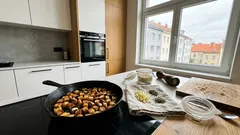 Domácí krutony, které nezhořknou: křupavé zlaté kostičky do polévky i salátu