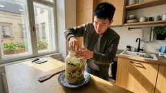 Rychlokvašené zelí mám hotové do 24 hodin. Tři věci, které hlídám, aby zůstalo křupavé