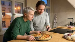 Rychlý slaný koláč s mletým masem, sýrem a rajčaty hotový za 20 minut pečení